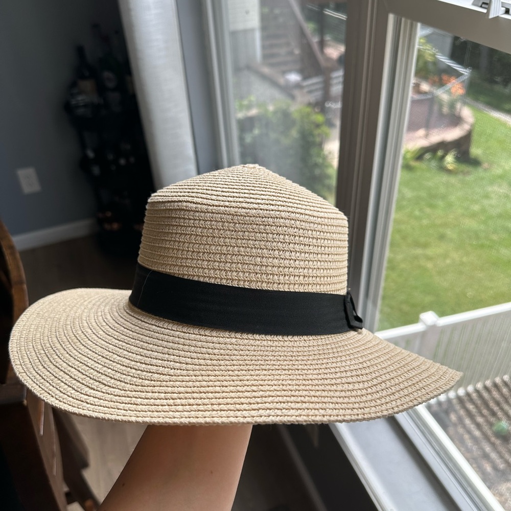 Beach hat